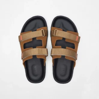 Gamuza Arpoador Veja X Homecore Cognac Tent Negro
