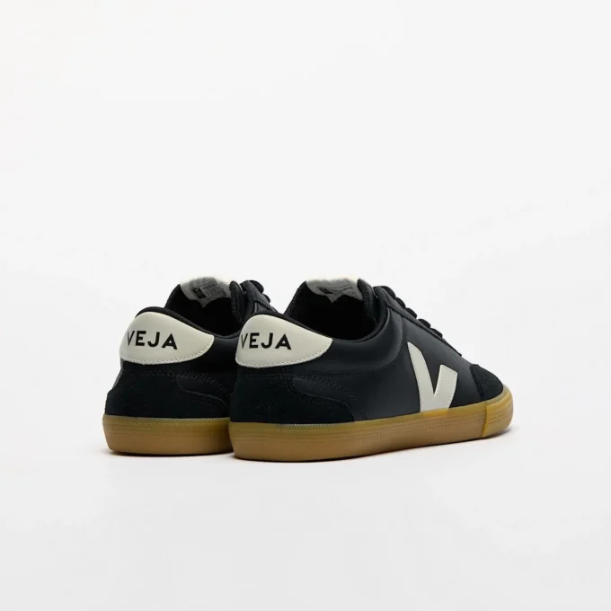 Volley Leather Black Pierre